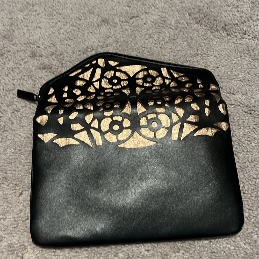 Assorted Cosmetic Bags/Pouches - Picture 11 of 13